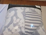 Ralph Lauren Willa 3P Queen Comforter Shams Set $335. Fixed Price $169.95.
