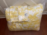 Legends Hotel Fleur Cotton Blend Yellow/white Floral King Comforter Set 3PC New. Fixed Price $93.99.
