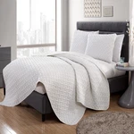 Vcny Home 3-PIECE Full/queen Bedding Set Bedspread Coverlet Pillow Shams. Fixed Price $40.72.