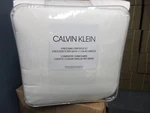 Calvin Klein 3-PIECE Cotton Reversible Stripe Comforter Set White King. Fixed Price $109.95.