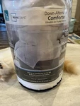 New Mainstays Down Alternative White Comforter, Twin Original Unopened Package.. Fixed Price $20.00.